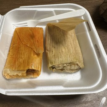 Panaderia Los Arcos - pork and chicken tamales - Bakeries Near Me - Sacramento, California