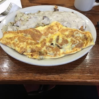 Charlie's Cafe - The blue special with gravy added the right way to eat - American Near Me - Enumclaw, Washington