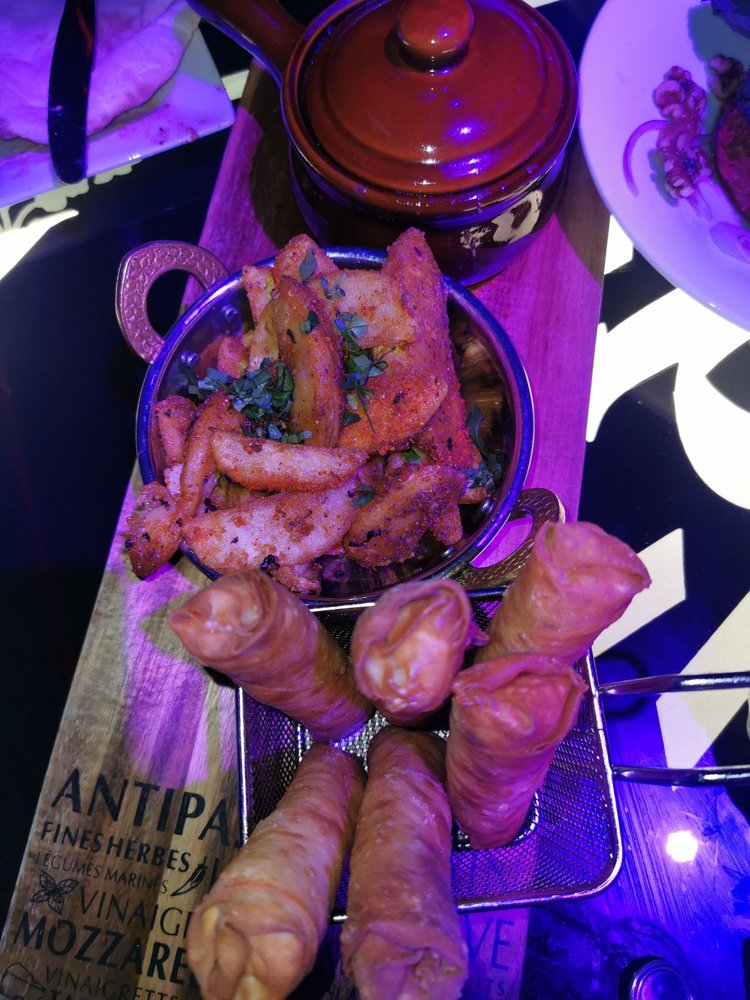 ANTIKA LOUNGE Updated October 2024 1088 Rue Desserte O, Laval