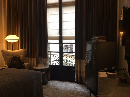 Nolinski Paris - Evok Collection by null