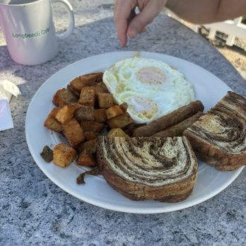 Longbeach Cafe - Simple breakfast with turkey sausage - American Near Me - Longboat Key, Florida