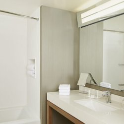 Courtyard by Marriott Lake George