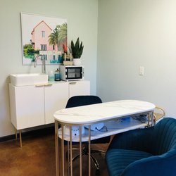 Daybreak Salon & Skin Spa - Manicure Room