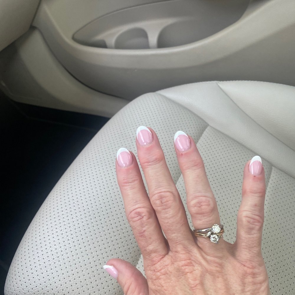 Bliss Nail Lounge - Nail Salons Near Me - Plantation, Florida