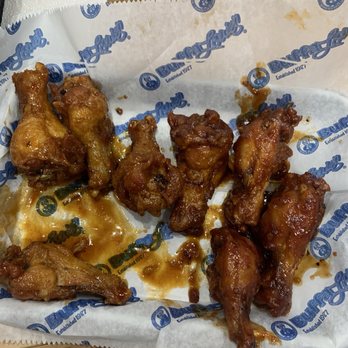 BuffaLouie's - Traditional wings - dry and hardly any meat - Burgers Near Me - Carmel, Indiana BuffaLouie's - Traditional wings - dry and hardly any meat - Burgers Near Me - Carmel, Indiana