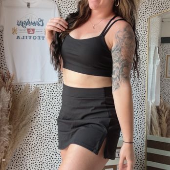 River Layne Boutique - Women's Clothing Near Me - Hazel Green, Wisconsin