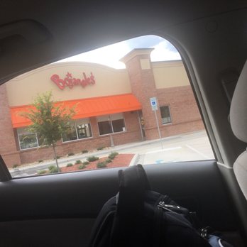 Bojangles - a view of a restaurant from inside a car - Fast Food Near Me - Hermitage, Tennessee Bojangles - a view of a restaurant from inside a car - Fast Food Near Me - Hermitage, Tennessee