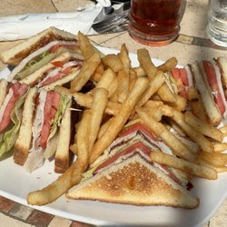 San Simeon Restaurant - Club BLT