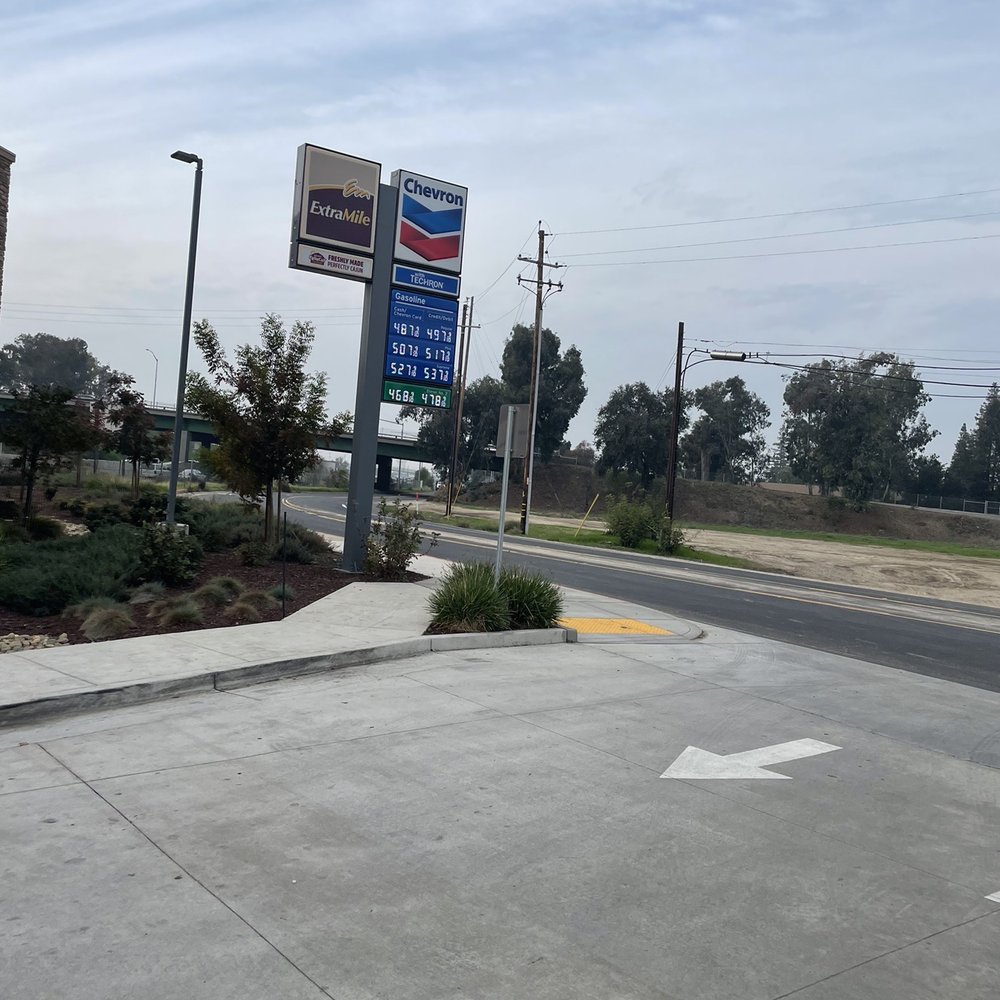 CA-88 Extra Mile - Gas Stations Near Me - Lockeford, California