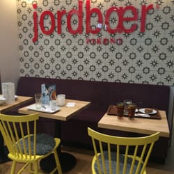 Jordbærpikene - Fin vegg, fine stoler, skitne bord...