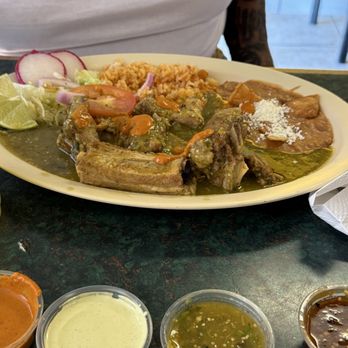 Tacos El Compa Est. 1995 - Chile verde - Mexican Near Me - Maywood, California Tacos El Compa Est. 1995 - Chile verde - Mexican Near Me - Maywood, California