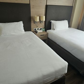 Holiday Inn Naples - Hotels Near Me - Naples, NA