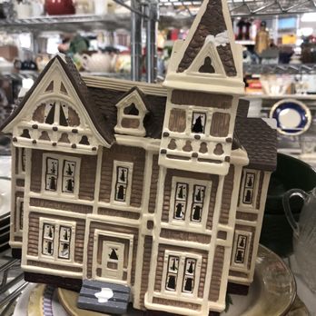 Debbie-Rand Memorial Thrift Shop - Thrift Stores Near Me - Boca Raton, Florida
