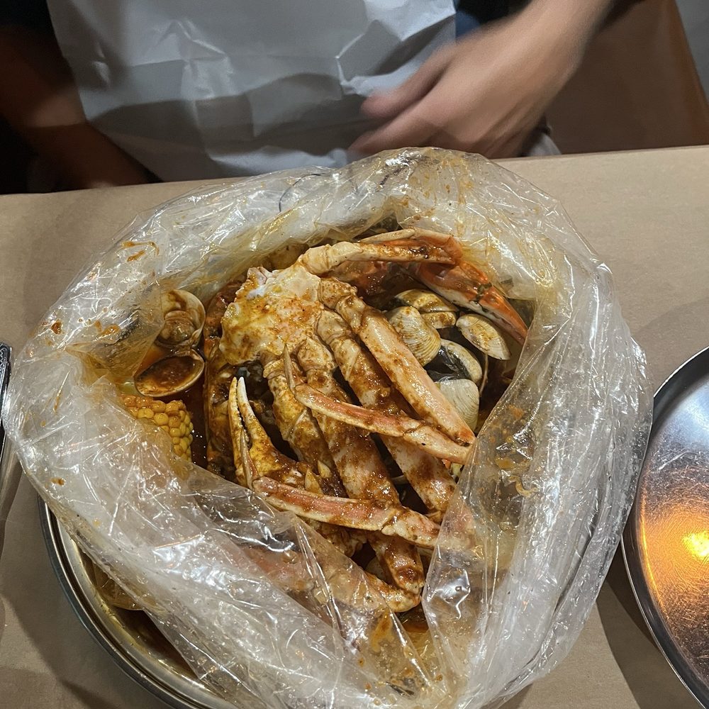 Master Crab - Blue crab, crab legs and clams boil bag s bag boil - Seafood Near Me - Cape Coral, Florida