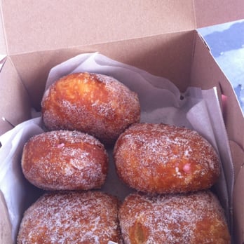 Leonard's Bakery - Bakeries Near Me - Honolulu, Hawaii