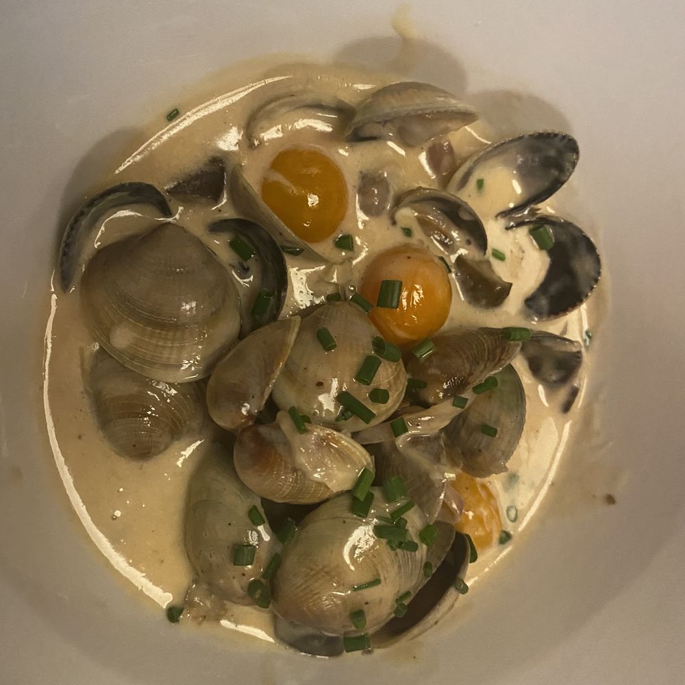 a bowl of clams