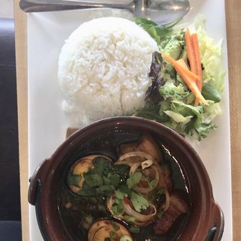 Het Say Vietnamese Kitchen - Braised Pork Belly & Egg - Vietnamese Near Me - Austin, Texas