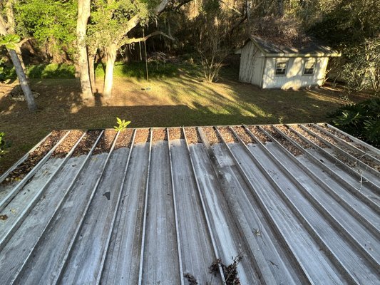 Custom Roofing Company Logo