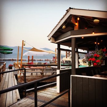 The Narrows Floating Restaurant - Floating patio and outside seating - Seafood Near Me - Campbell River, British Columbia The Narrows Floating Restaurant - Floating patio and outside seating - Seafood Near Me - Campbell River, British Columbia