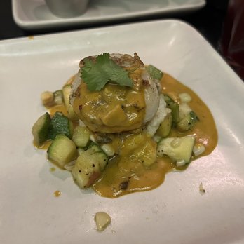 Mercado - Pasadena - Scallops with zucchini, mashed potatoes, & corn - Mexican Near Me - Pasadena, California