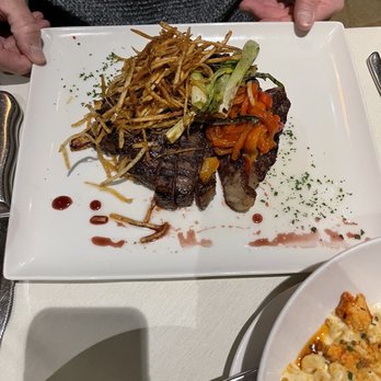 Eddie Merlot's - Steakhouses Near Me - Fort Wayne, Indiana