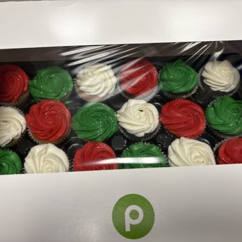 Publix - Beautiful and tasty cupcakes - Grocery Near Me - Mobile, Alabama Publix - Beautiful and tasty cupcakes - Grocery Near Me - Mobile, Alabama