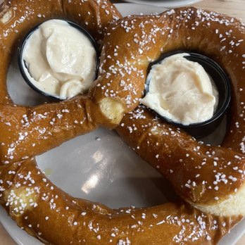 Miamiville Trailyard - Bavarian Pretzel - American Near Me - Miamiville, Ohio Miamiville Trailyard - Bavarian Pretzel - American Near Me - Miamiville, Ohio