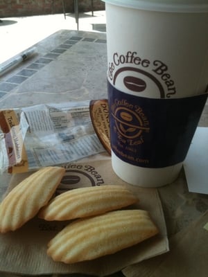 The Coffee Bean & Tea Leaf by null