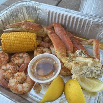 Skippers Seafood - Jumbo Gulf Shrimp & Crab Legs - Seafood Markets Near Me - Miramar Beach, Florida Skippers Seafood - Jumbo Gulf Shrimp & Crab Legs - Seafood Markets Near Me - Miramar Beach, Florida