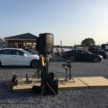 Drift 82 - Country by the canal - New American Near Me - Patchogue, New York