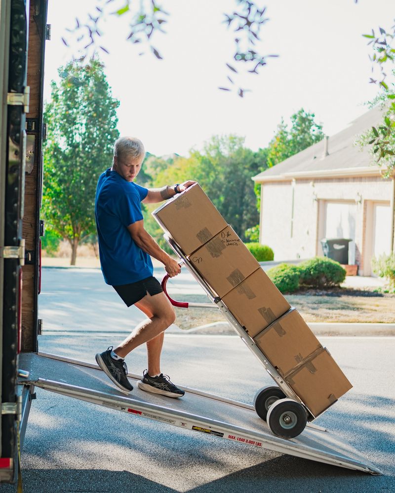 NEW BRAUNFELS MOVING COMPANY LLC