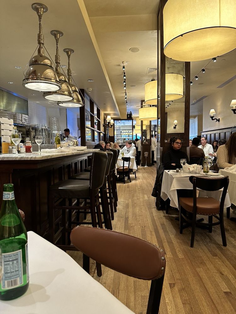 Americana Manhasset