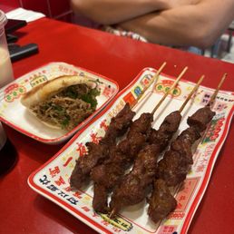 Hamburger and lamb skewers Hamburger and lamb skewers