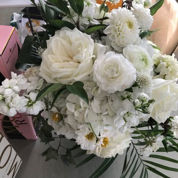 Studio Flowers - Bridal bouquet - Florists Near Me - Providence, Rhode Island