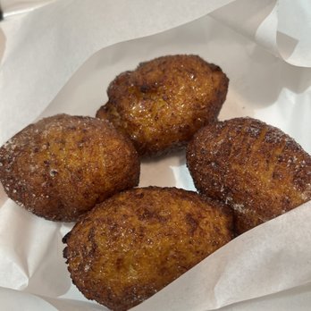 Shucos - Empanadas de plátano mis favoritas - Guamanian Near Me - Commerce, California Shucos - Empanadas de plátano mis favoritas - Guamanian Near Me - Commerce, California