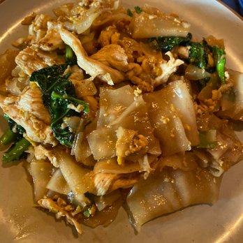 Soho Thai - Pad See Ew - Thai Near Me - New York, New York