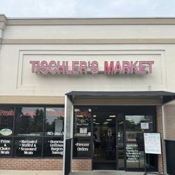 Tischler's Market - Entrance
