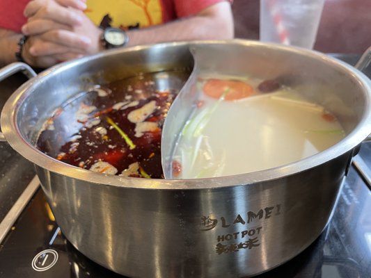 Lamei Hot Pot by null