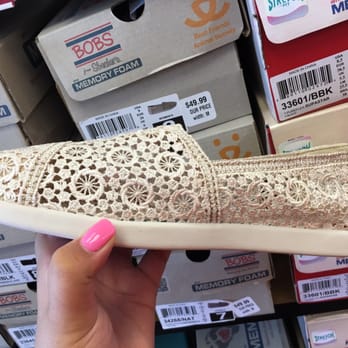 Famous Footwear - Shoe Stores Near Me - Carrollton, Texas Famous Footwear - Shoe Stores Near Me - Carrollton, Texas