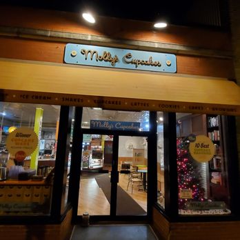 Molly's Cupcakes - Curb appeal - Desserts Near Me - Chicago, Illinois Molly's Cupcakes - Curb appeal - Desserts Near Me - Chicago, Illinois