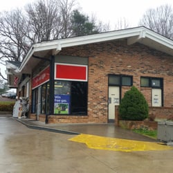 Natural Bridge Exxon - Outside on the side