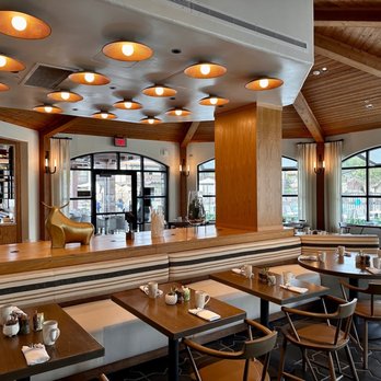 Ox & Ocean - Inside of dining room - Breakfast & Brunch Near Me - Oxnard, California