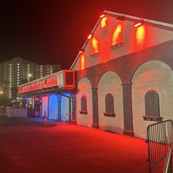 Coyote Ugly Saloon - Outside