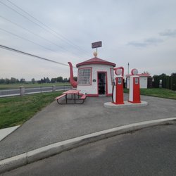 Teapot Dome Service Station - Outside the adorable Teapot Service Station!