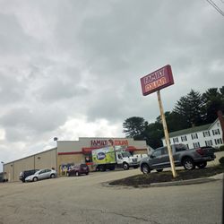 Family Dollar Store - The Side/Sign View