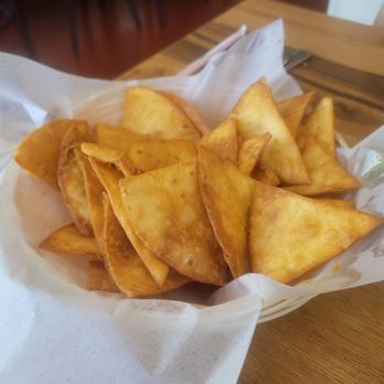 La Esquina Mexican Kitchen - Flour tortilla chips - Mexican Near Me - Folsom, California La Esquina Mexican Kitchen - Flour tortilla chips - Mexican Near Me - Folsom, California