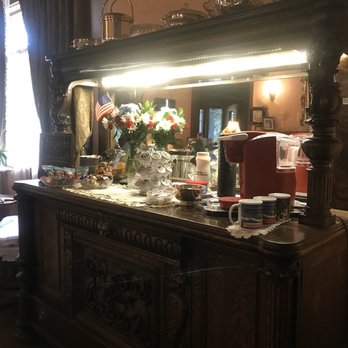 Alaska Heritage House - Coffee, tea, and snacks available for guests of the B&B - Bed & Breakfast Near Me - Fairbanks, Alaska Alaska Heritage House - Coffee, tea, and snacks available for guests of the B&B - Bed & Breakfast Near Me - Fairbanks, Alaska