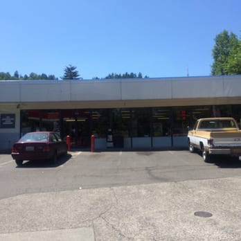 76 Gas Station - There is a convenience store here too. - Gas Stations Near Me - Portland, Oregon