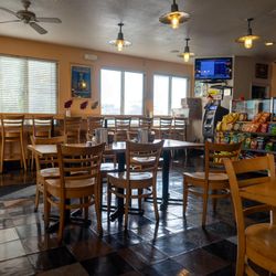 Darby Dan's Gourmet Sandwiches - Inside