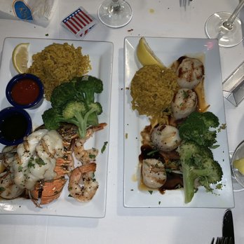 The Reef - Lobster Roll Fried Shrimp Seafood Trio Jumbo Sea Scallops - Seafood Near Me - Saint Augustine, Florida